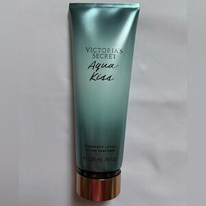 Victoria's Secret Aqua Kiss Lotion 8fl oz NEW
